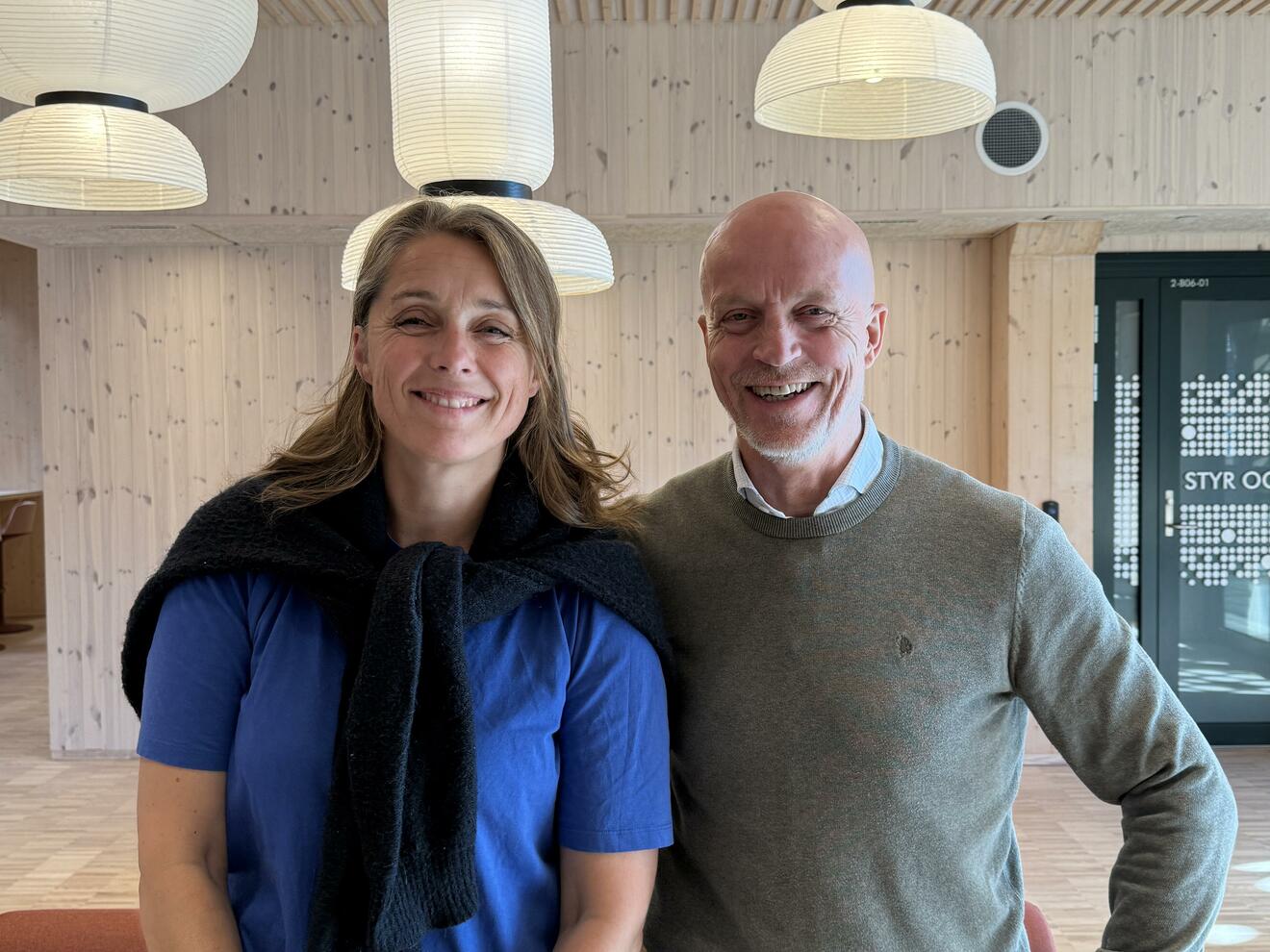 Ole Jonny Rugset, daglig leder i Kristiansund og Nordmøre næringsforening og Carina Møller, prosjektleder i Globale Kristiansund sitter i juryen fra Nordmøre, de ser frem til å motta sterke nominasjoner.