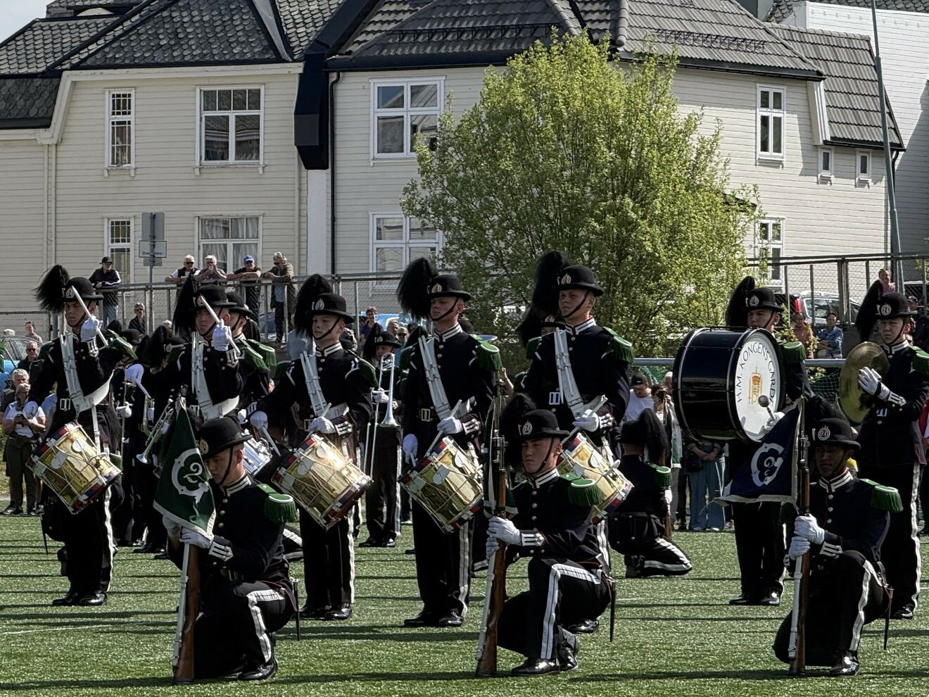 Hans Majestet Kongens Garde på Idrettsplassen i Kristiansund