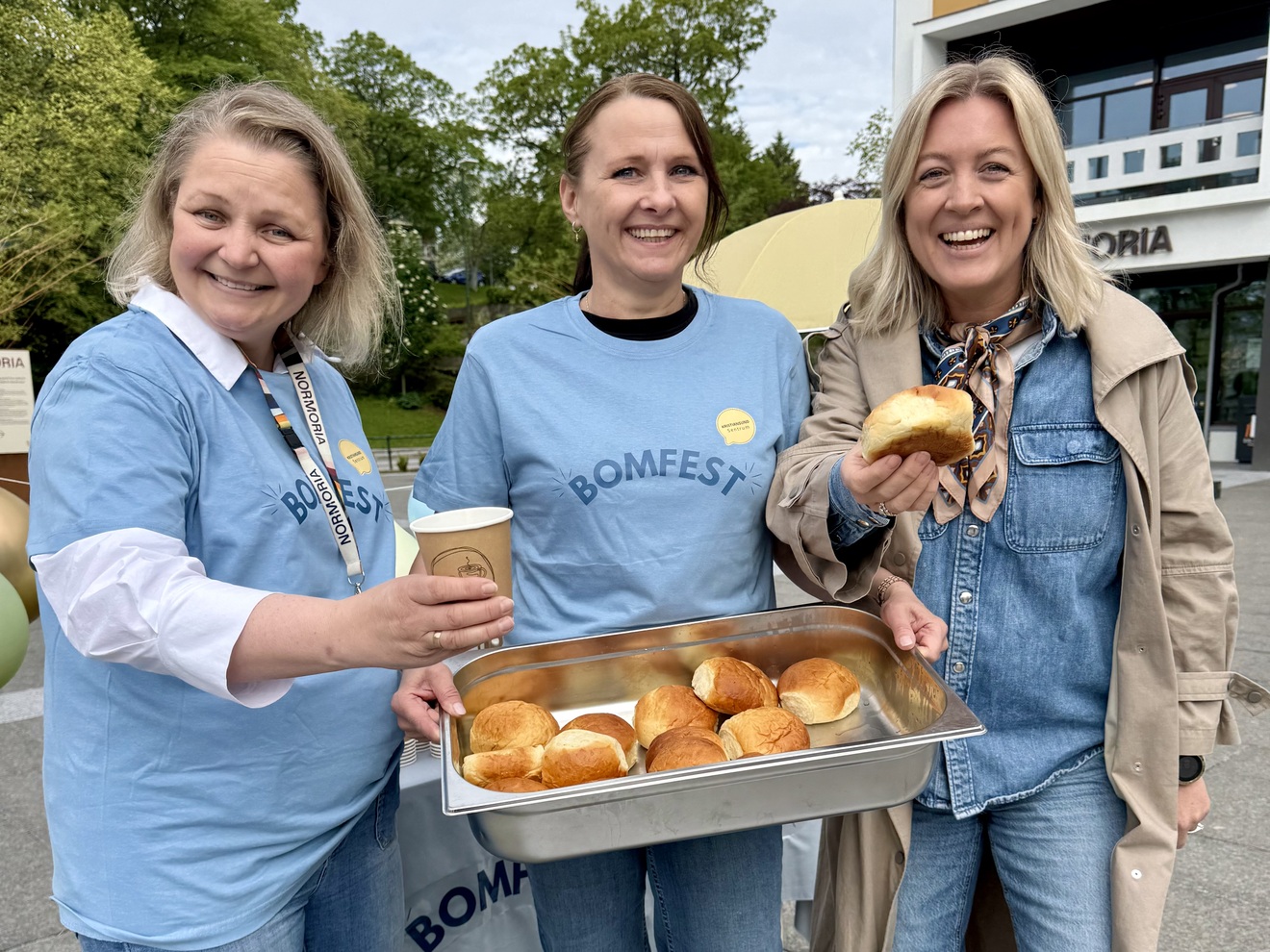 Gratis boller og kaffe til alle første dag i Bomfest