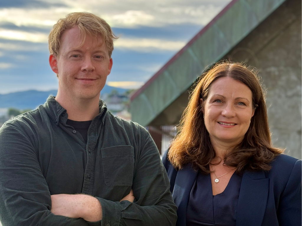 Daglig leder for Kom Trainee, Snorre Opsal Grytli og Styreleder Bente Nordeide gleder seg til å følge reisen til traineenen og se hvordan de vil bidra til verdiskaping og utvikling i regionen.